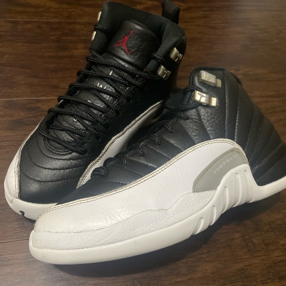 Air Jordan 12 Retro Playoff 2022 Black size 6 womens - Picture 3 of 7